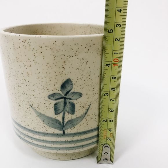 Vintage Boho Floral Ceramic Planter - Picture 5 of 7